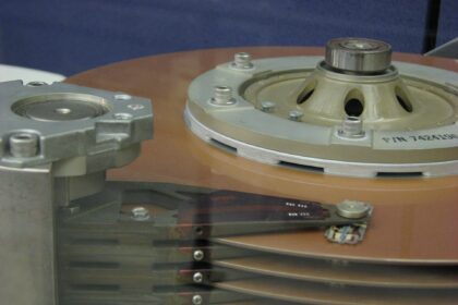 Reading APFS and HFS Drives in Windows, Explained